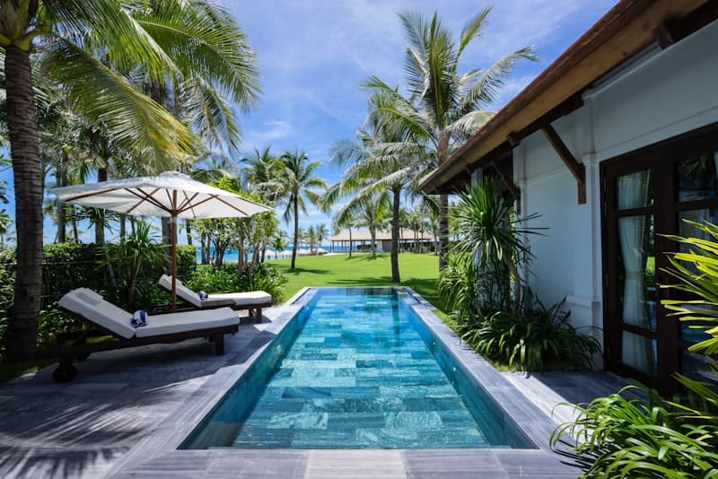 Relaxing facial and skin therapy room